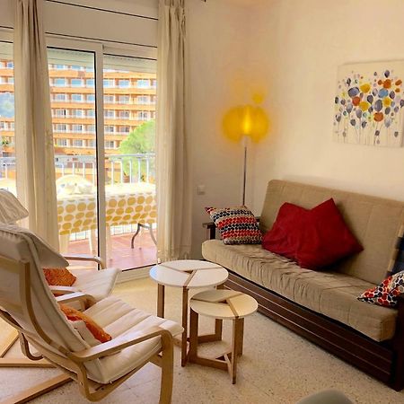 רוזס Apartamentos Aquarium. 150 Metros Playa. מראה חיצוני תמונה