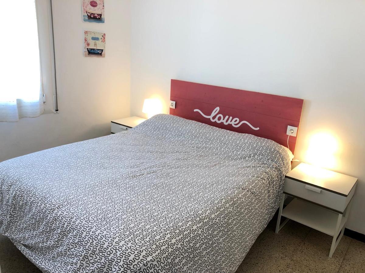 רוזס Apartamentos Aquarium. 150 Metros Playa. מראה חיצוני תמונה
