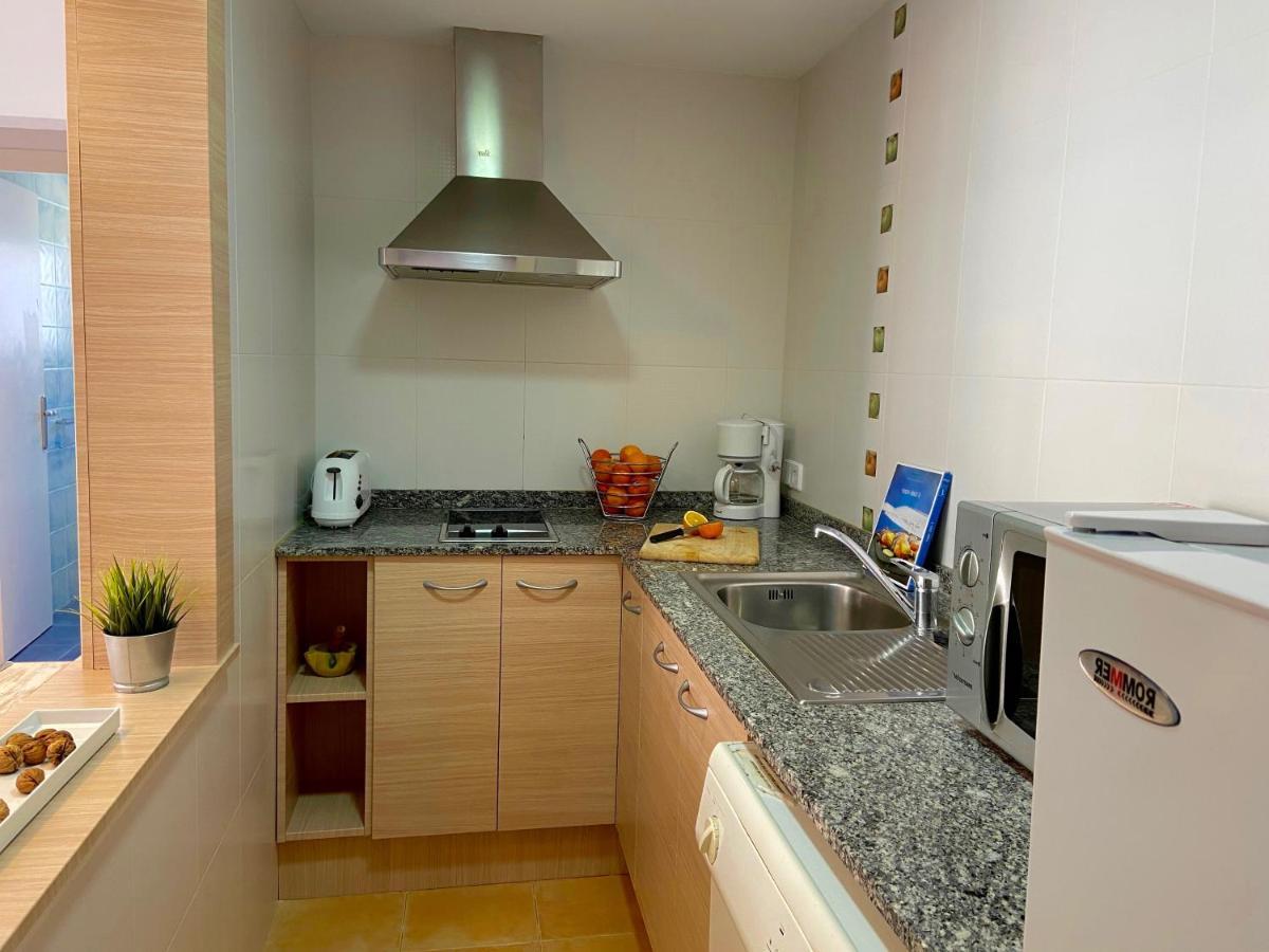 רוזס Apartamentos Aquarium. 150 Metros Playa. מראה חיצוני תמונה