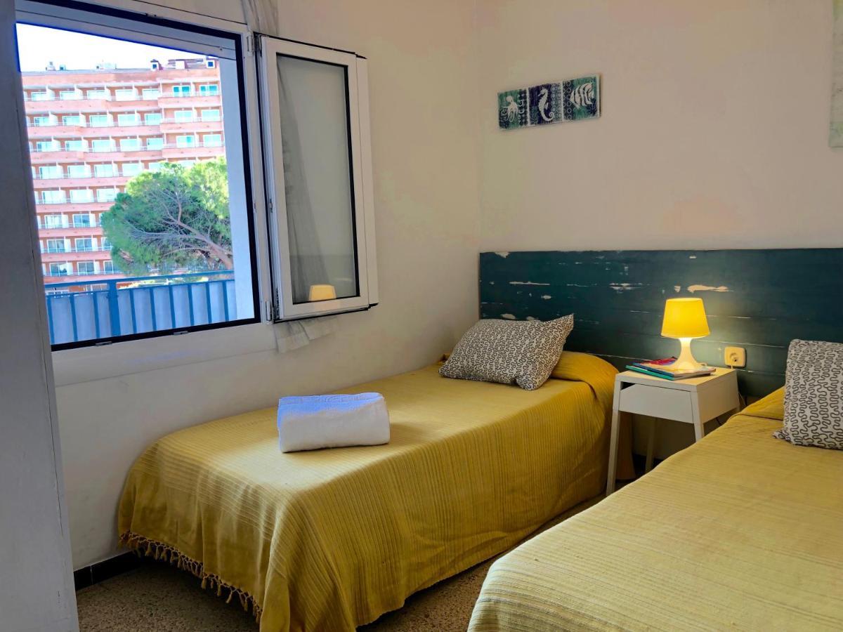 רוזס Apartamentos Aquarium. 150 Metros Playa. מראה חיצוני תמונה