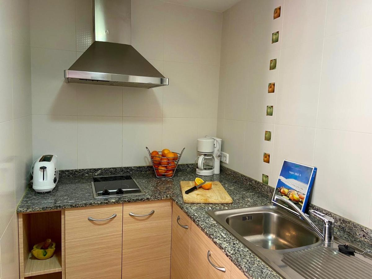 רוזס Apartamentos Aquarium. 150 Metros Playa. מראה חיצוני תמונה