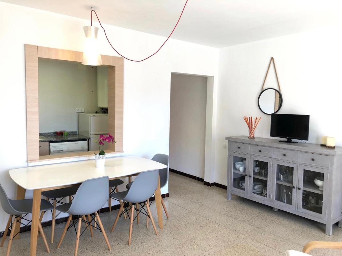 רוזס Apartamentos Aquarium. 150 Metros Playa. מראה חיצוני תמונה