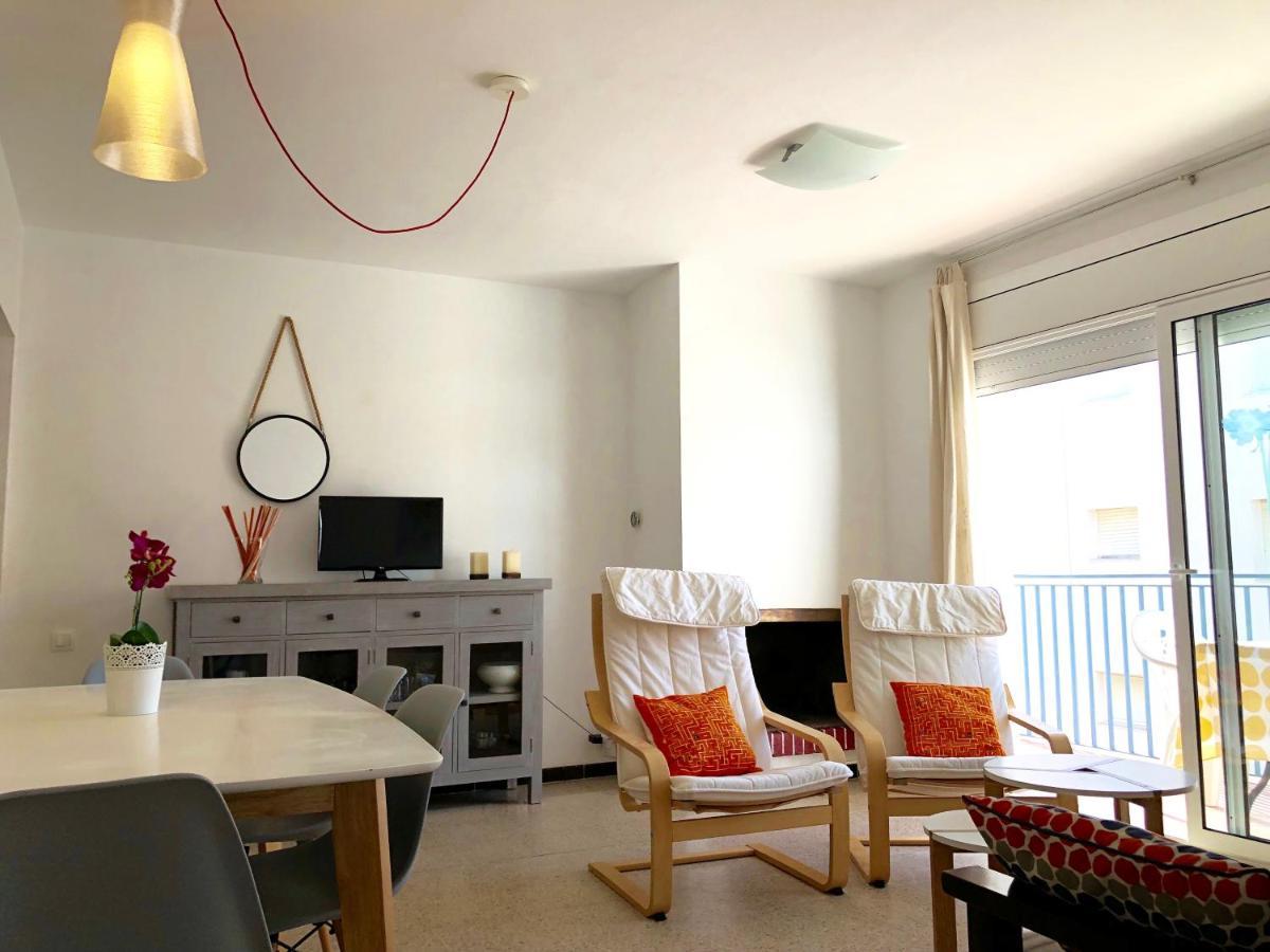 רוזס Apartamentos Aquarium. 150 Metros Playa. מראה חיצוני תמונה